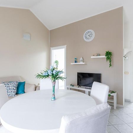 Elly'S Home Parcheggio Privato ราเวนนา ภายนอก รูปภาพ