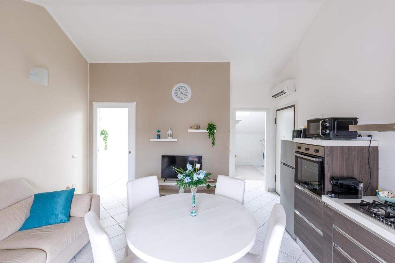 Elly'S Home Parcheggio Privato ราเวนนา ภายนอก รูปภาพ